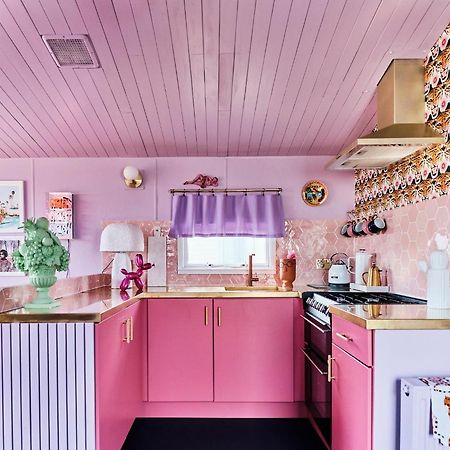 Fun Barbie Inspired, 6 Berth Caravan - Camber Sands Holiday Park, Near The Beach 外观 照片